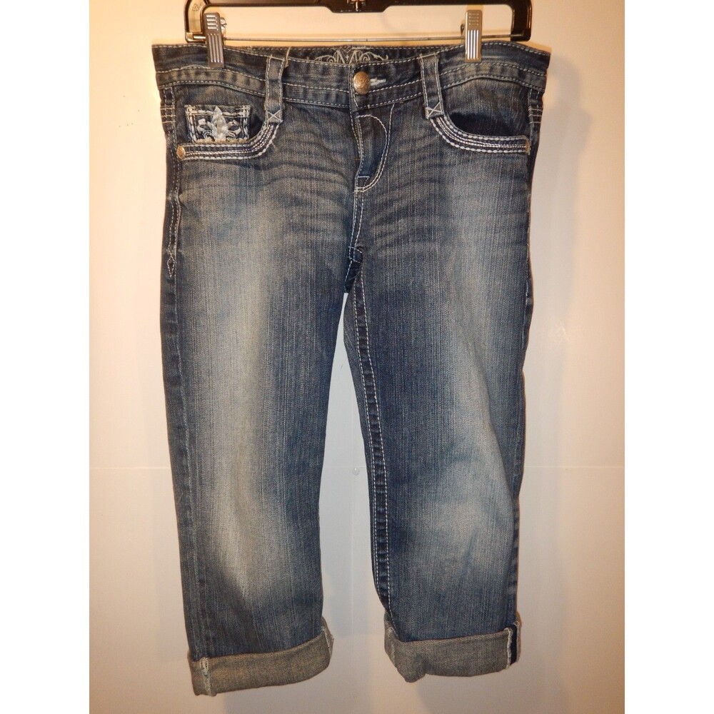 Maurices Premium Capris 7/8 Bling Rhinestone Embroidered Pockets Cuffed Denim